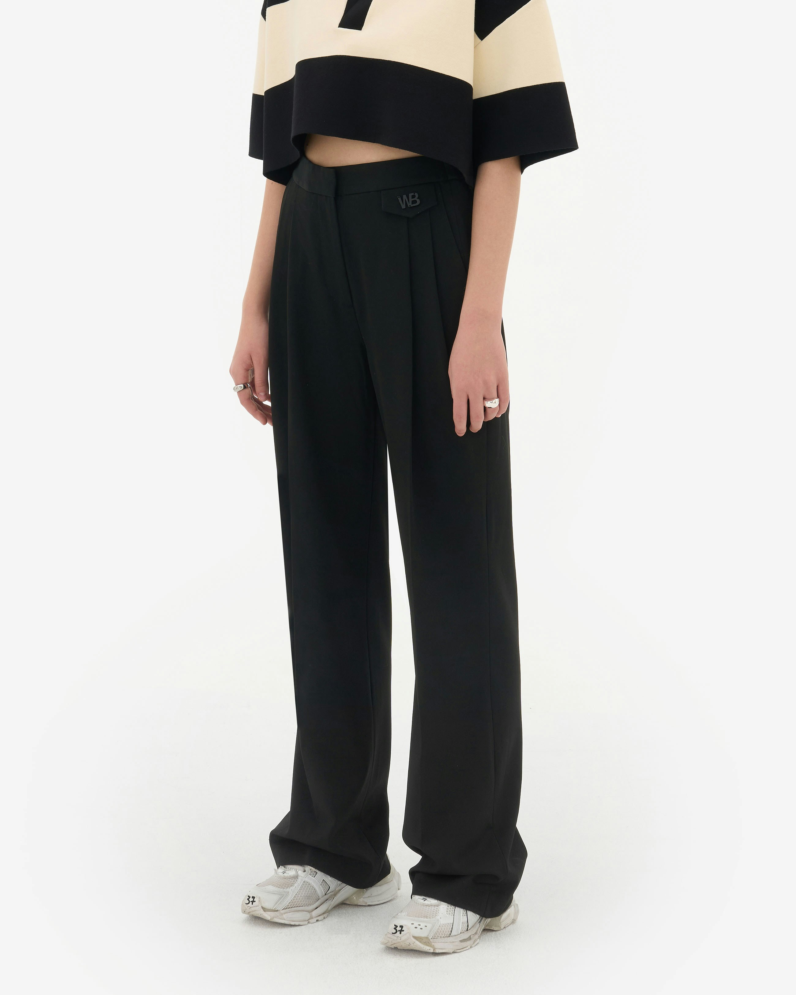 ★BADBLOOD★ Classic Logo Bermuda Pants Black w-srt24-070 MUSINSA | BADBLOOD Classic Logo Bermuda Pants - Black