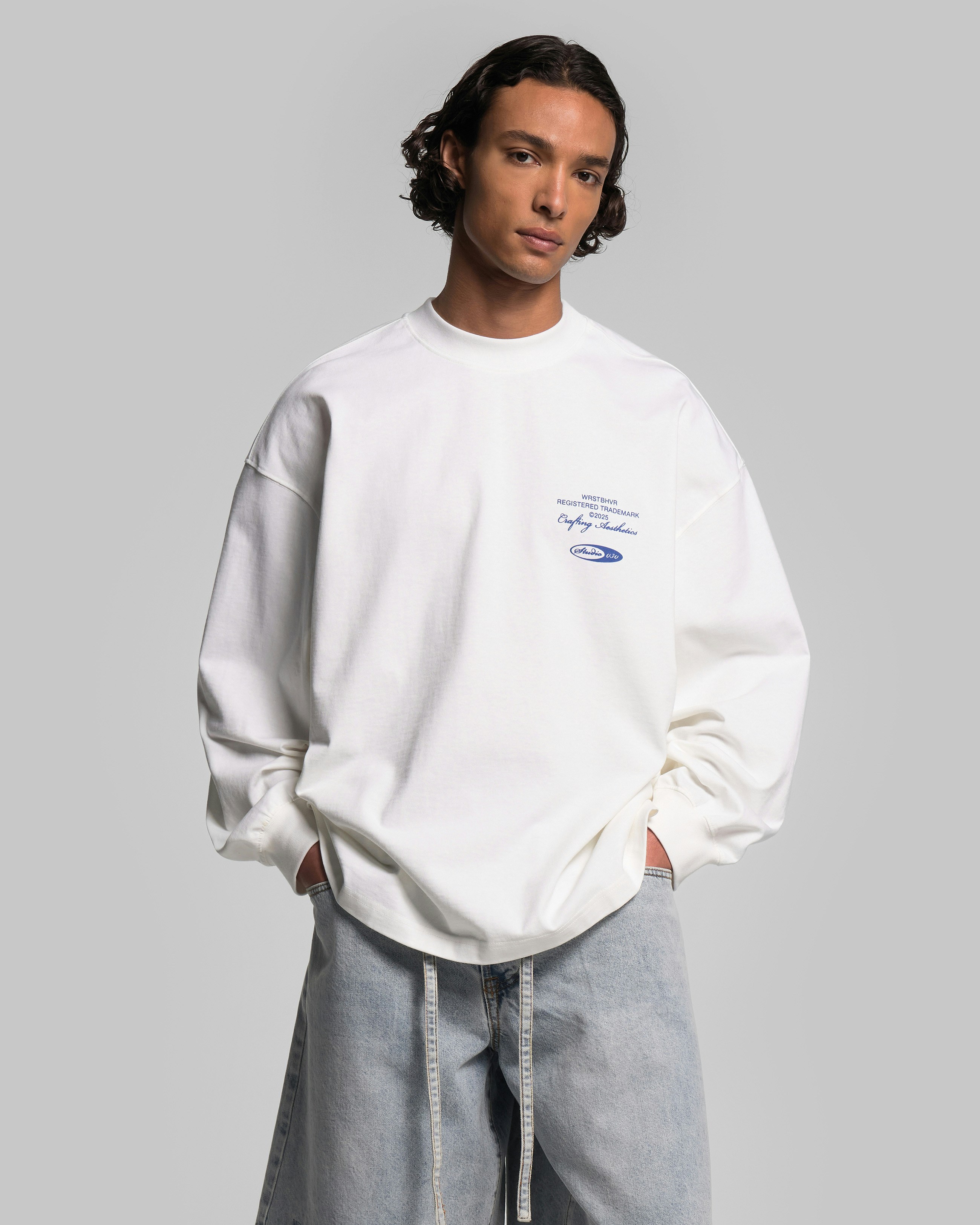 STUDIO V11 LONGSLEEVE | Worst Behavior Online-Shop