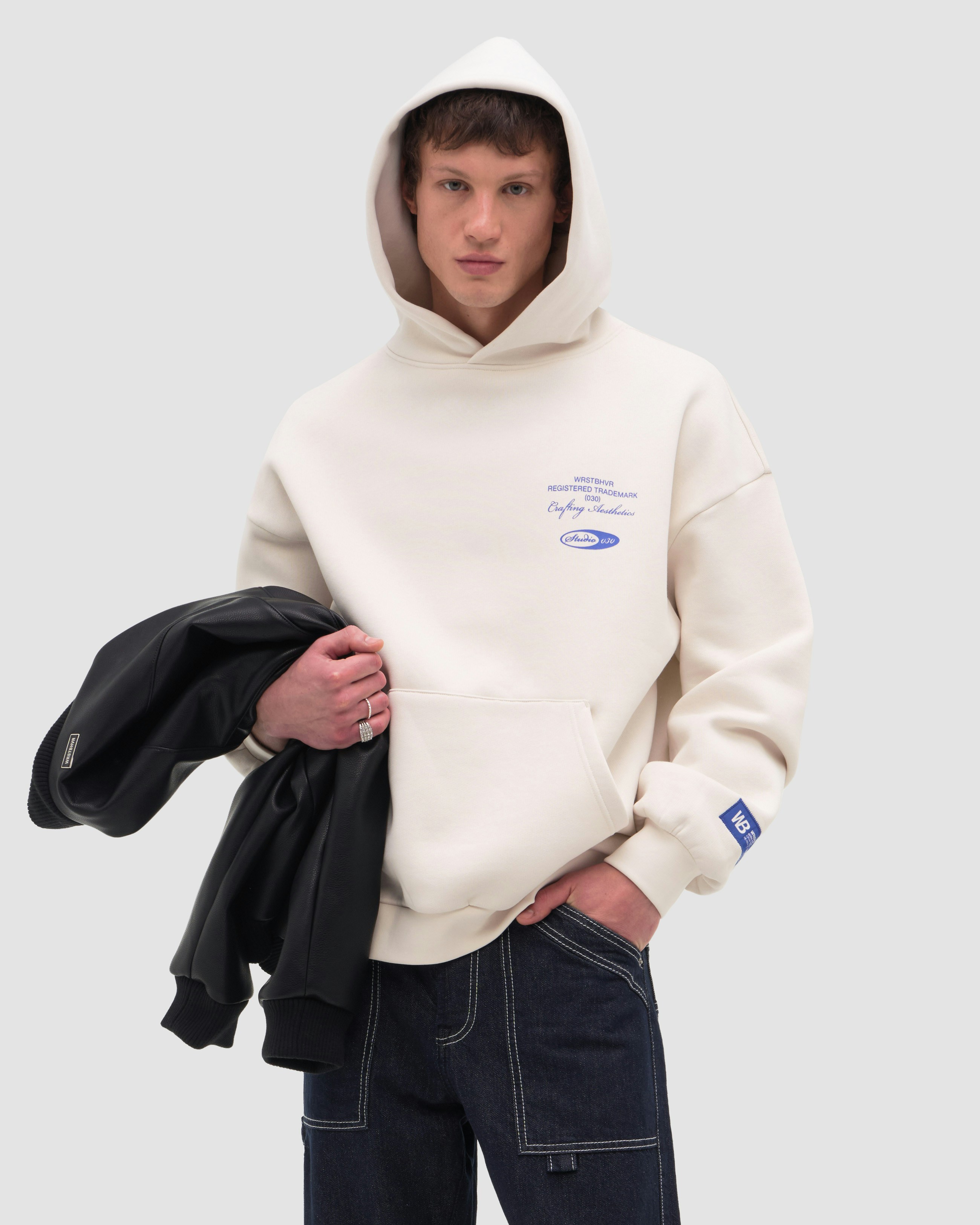 STUDIO V13 HOODIE | Worst Behavior Online-Shop