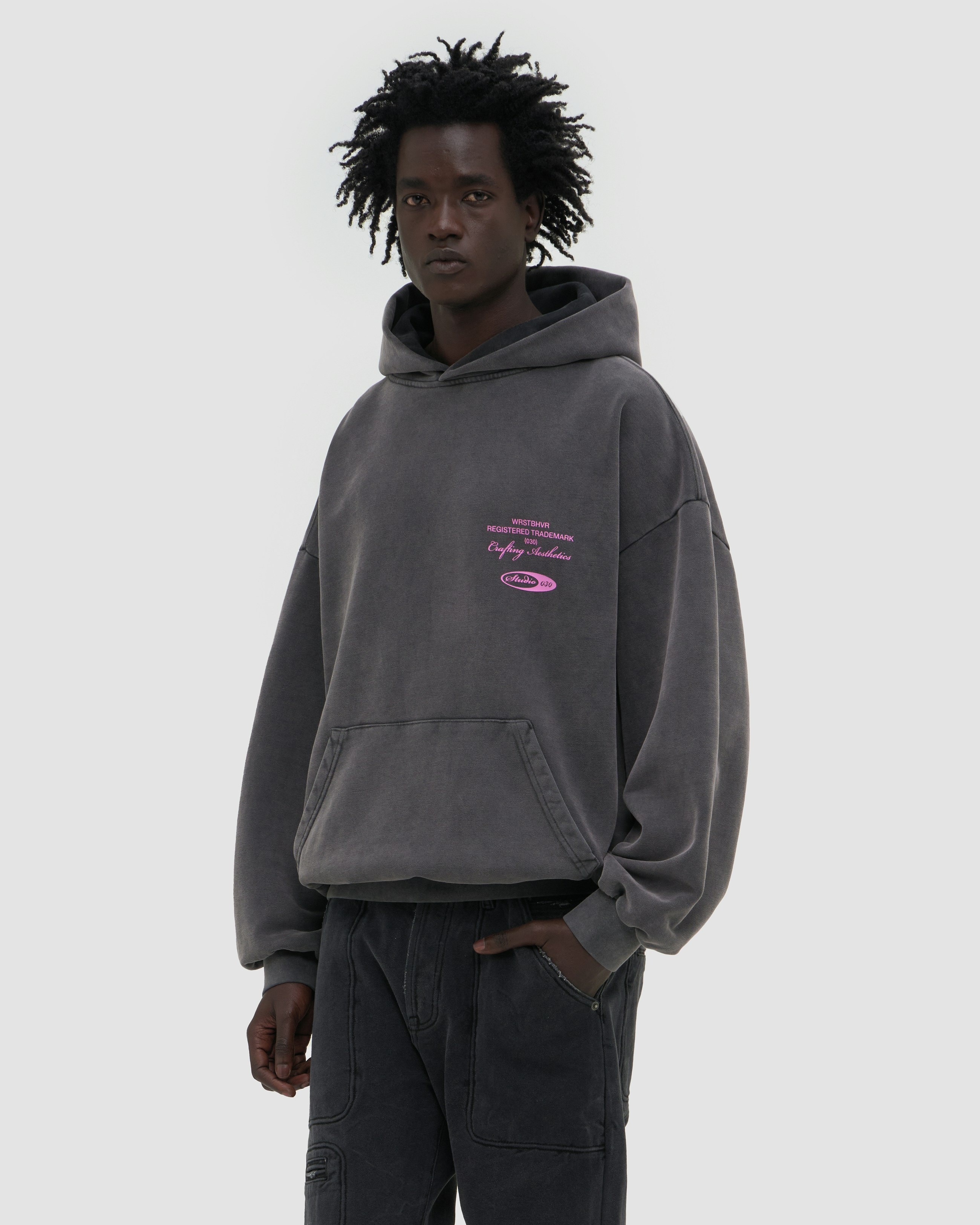 STUDIO V13 HOODIE | Worst Behavior Online-Shop